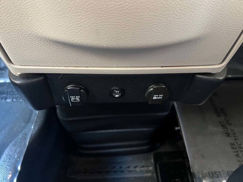 Used 2018 Dodge Grand Caravan SXT FWD image 26