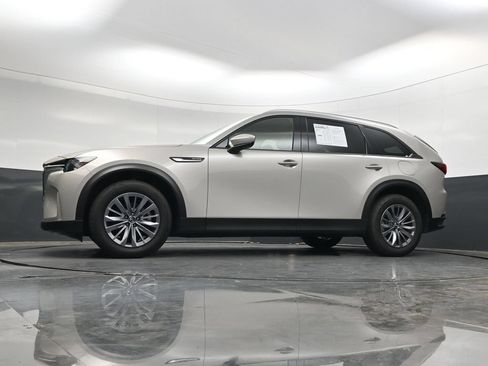 Used 2025 MAZDA CX-90 3.3 Turbo w/ Preferred Package AWD/4WD image 38