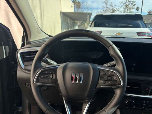 Used 2025 Buick Encore GX Preferred image 34