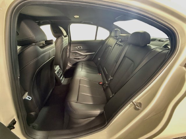 Used 2026 BMW 330i xDrive Sedan AWD/4WD image 24