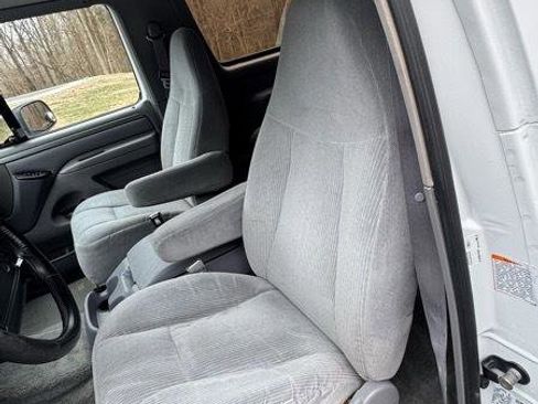 Used 1995 Ford Bronco XLT image 9