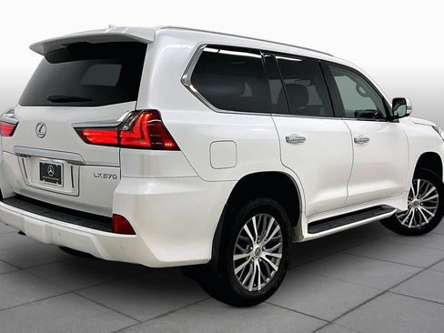 Used 2020 Lexus LX 570 4WD w/ Luxury Package image 13