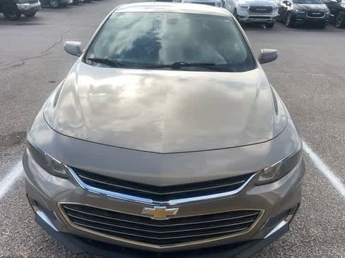 Used 2018 Chevrolet Malibu LT image 8