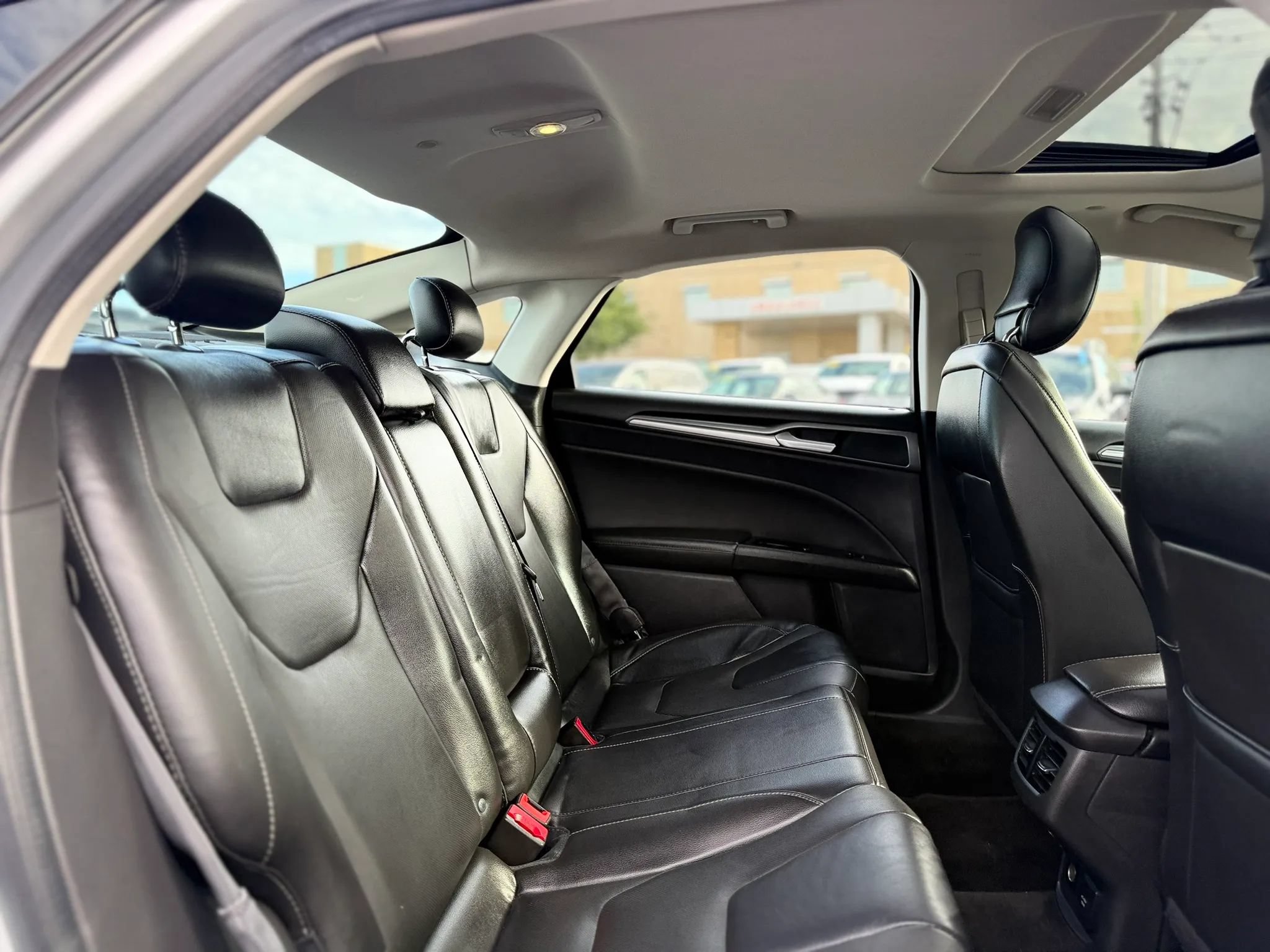 Used 2014 Ford Fusion Titanium FWD image 21