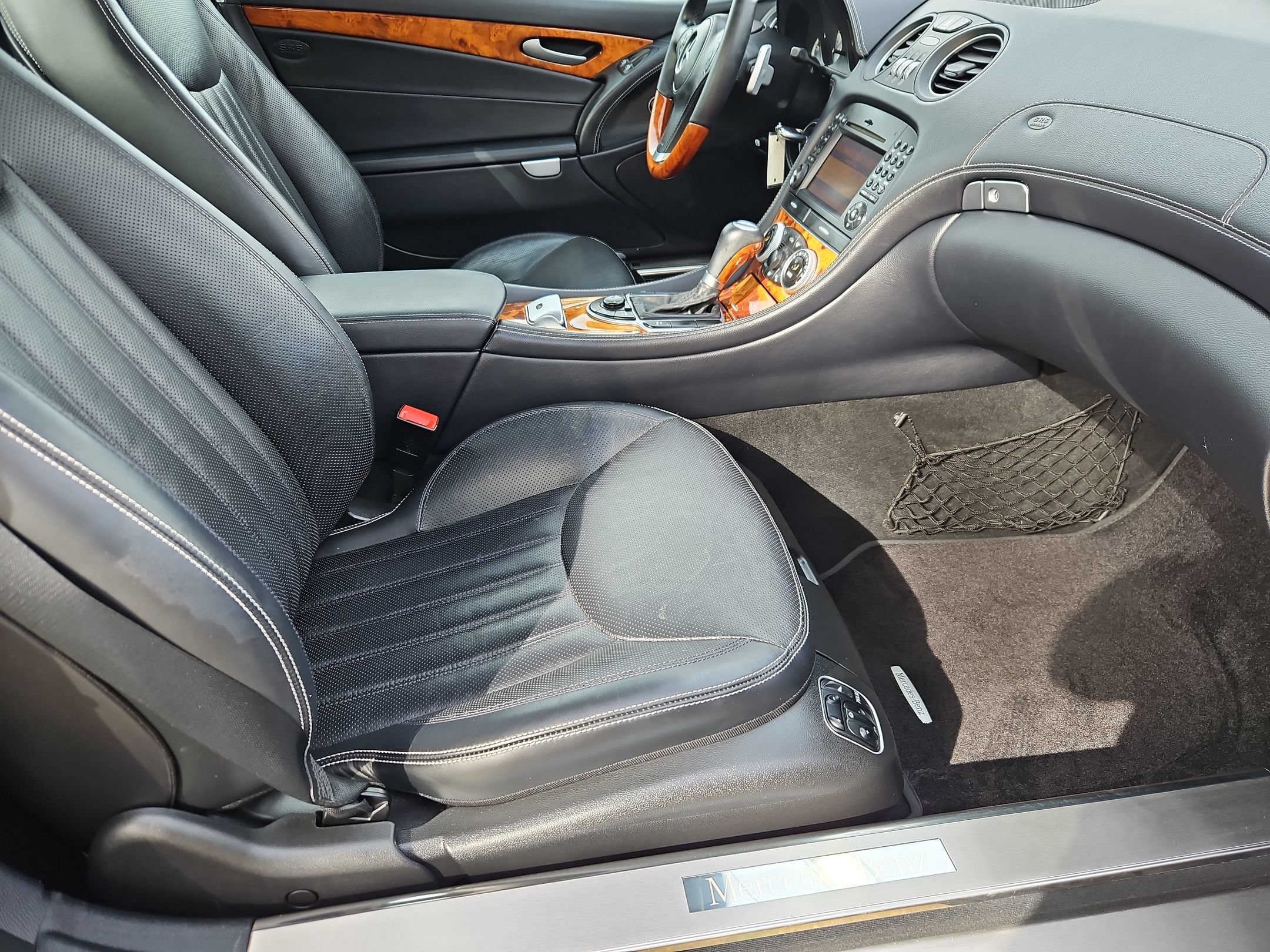 Used 2012 Mercedes-Benz SL 550 image 25