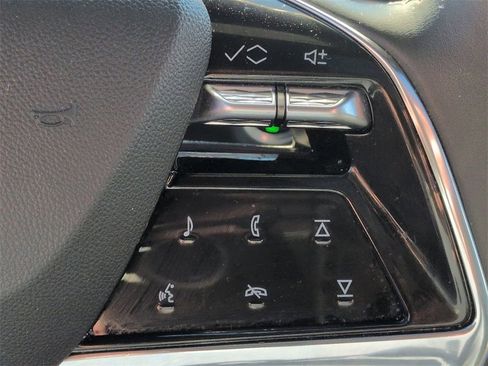 Certified 2025 Cadillac Escalade Premium Luxury image 10