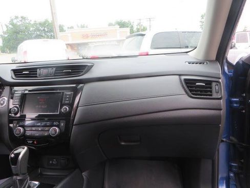Used 2020 Nissan Rogue SV AWD/4WD image 31