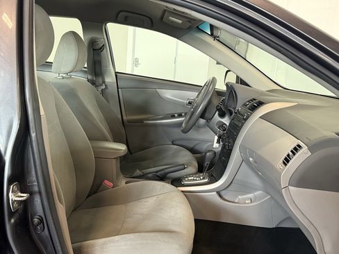 Used 2010 Toyota Corolla LE image 5