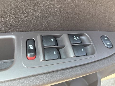 Used 2009 Chevrolet Malibu LT w/ Rear Power Package FWD image 14