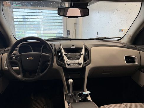 Used 2010 Chevrolet Equinox LT AWD/4WD image 18