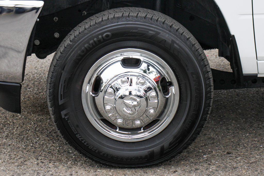 Used 2023 RAM 3500 Big Horn w/ Level 1 Equipment Group AWD/4WD image 44