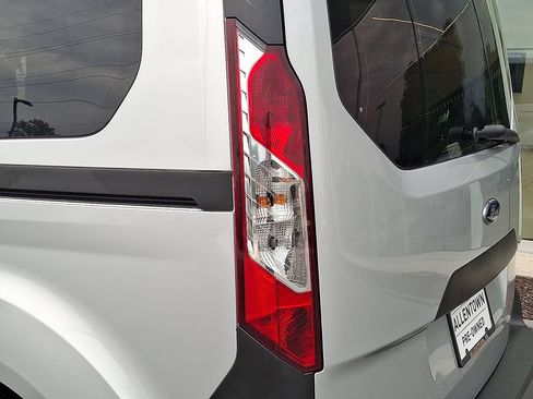 Used 2022 Ford Transit Connect XL FWD image 10