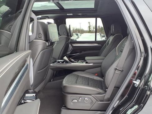 Used 2025 Cadillac Escalade V image 12