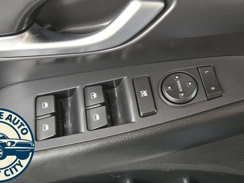 Used 2018 Hyundai Elantra GT FWD image 21