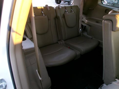 Used 2013 Toyota Highlander SE image 9