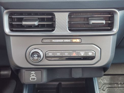 New 2026 Ford Maverick XL FWD image 18