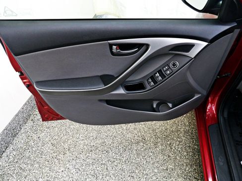 Used 2015 Hyundai Elantra SE w/ Option Group 02 image 7