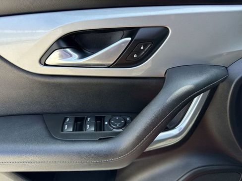 Used 2019 Chevrolet Blazer LT FWD image 22