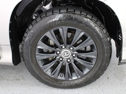 Used 2022 Lexus GX 460 Premium w/ Accessory Package AWD/4WD image 88