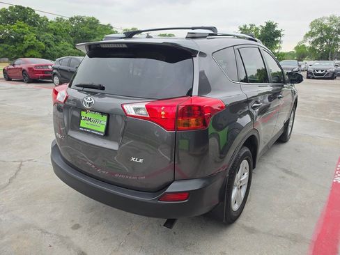 Used 2013 Toyota RAV4 XLE FWD image 13