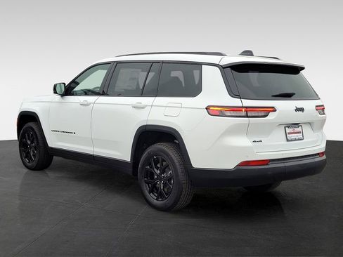 New 2025 Jeep Grand Cherokee L Altitude image 6