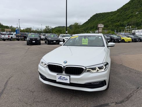 Used 2018 BMW 530e xDrive AWD/4WD image 3