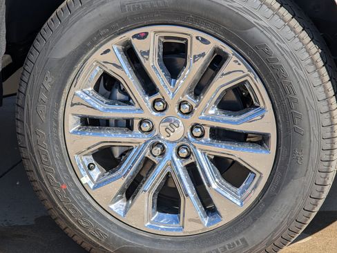 New 2025 Ford F150 King Ranch w/ FX4 Off-Road Package image 10