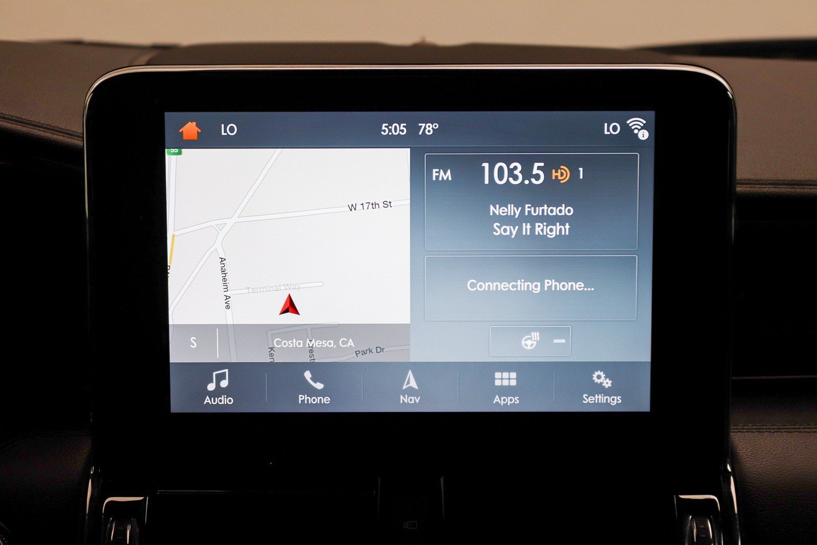 Used 2018 Lincoln Navigator Select w/ Technology Package RWD image 17