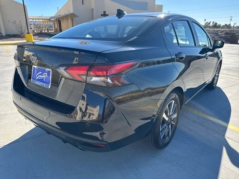 Used 2025 Nissan Versa SV image 5