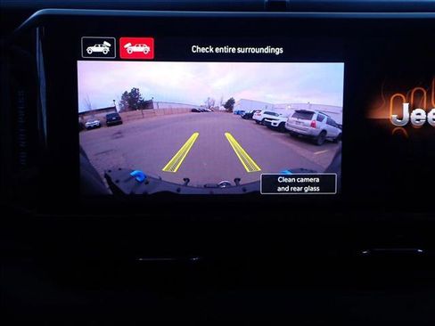 Used 2025 Jeep Wrangler Unlimited Rubicon 4xe image 17