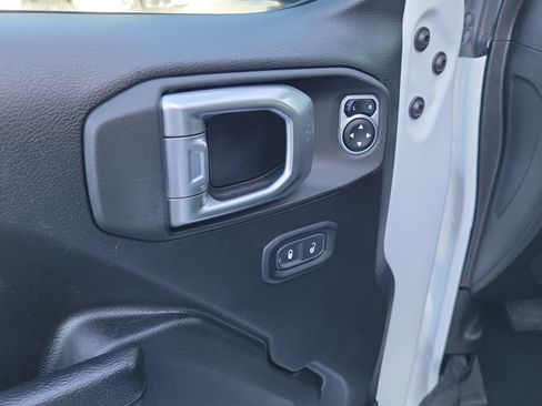Used 2022 Jeep Gladiator Sport AWD/4WD image 17