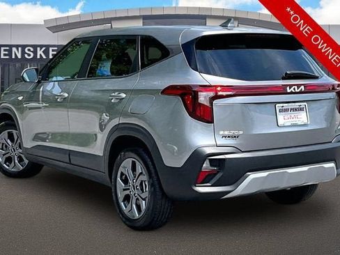 Used 2024 Kia Seltos LX AWD/4WD image 11