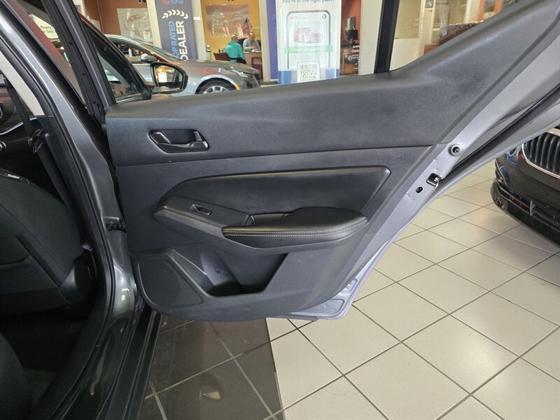 Used 2025 Nissan Altima 2.5 SV FWD image 16
