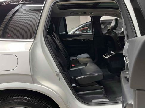 Used 2022 Volvo XC90 T5 Momentum AWD/4WD image 41