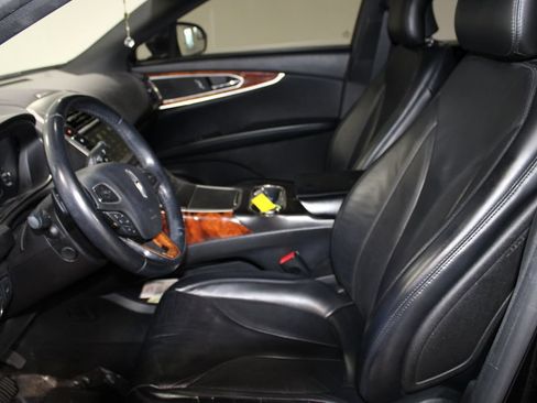 Used 2018 Lincoln MKX Select w/ Lincoln MKX Climate Package FWD image 33