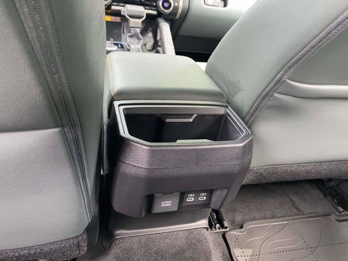 Used 2025 Toyota Tacoma 4x4 Double Cab Hybrid image 26