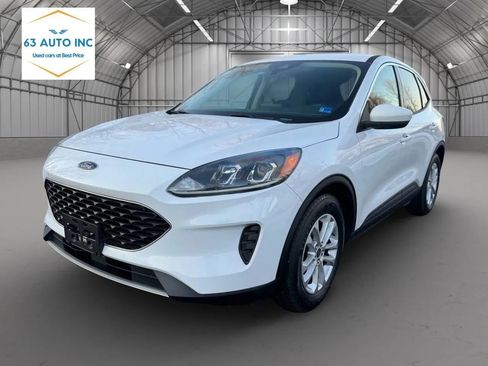 Used 2020 Ford Escape SE FWD image 1