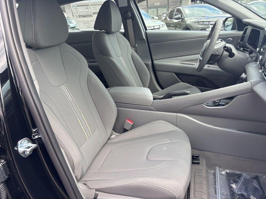 New 2026 Hyundai Elantra Sport FWD image 34