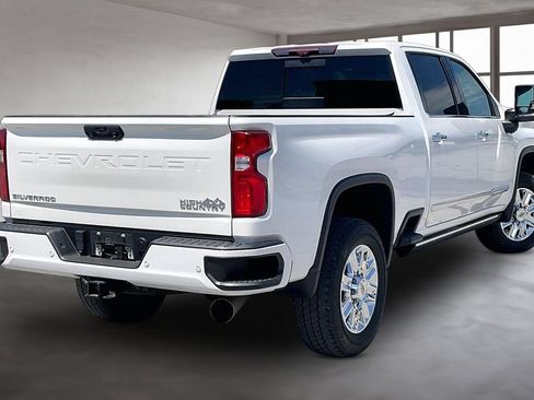 Used 2024 Chevrolet Silverado 2500 High Country w/ High Country Premium Package AWD/4WD image 6