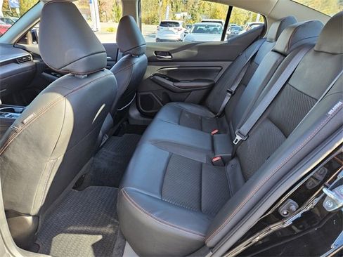 Used 2025 Nissan Altima 2.5 SR image 9