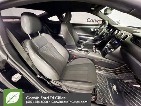 Used 2020 Ford Mustang Coupe image 17