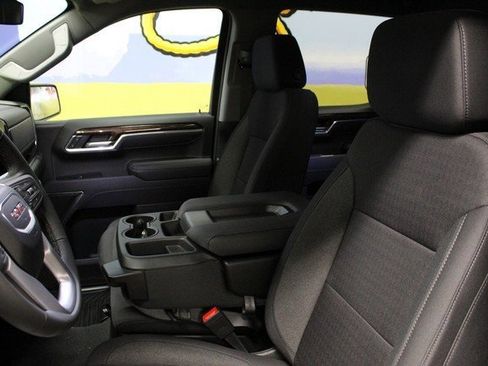 New 2026 GMC Sierra 1500 Elevation image 18