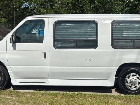 Used 1999 Ford E-150 and Econoline 150 image 6
