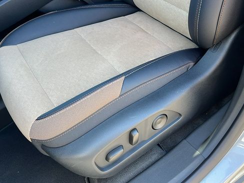 New 2026 Chevrolet Equinox ACTIV AWD/4WD image 17