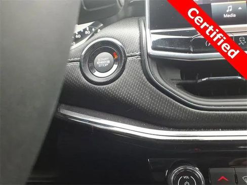 Certified 2022 Jeep Compass Altitude image 19