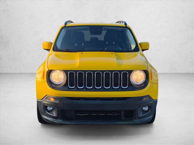 Used 2016 Jeep Renegade Latitude FWD image 2