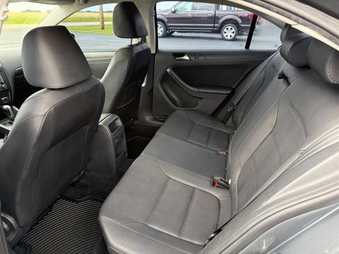 Used 2012 Volkswagen Jetta SE FWD image 11