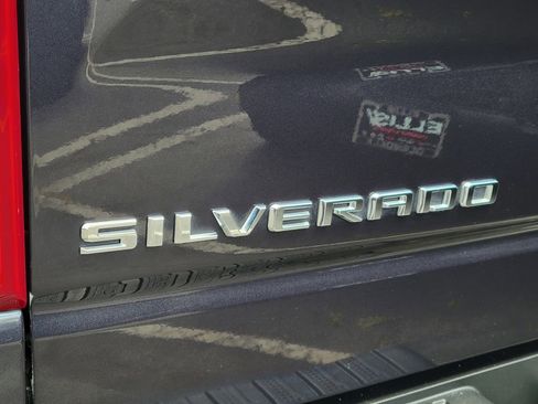 Used 2023 Chevrolet Silverado 1500 LT RWD image 22