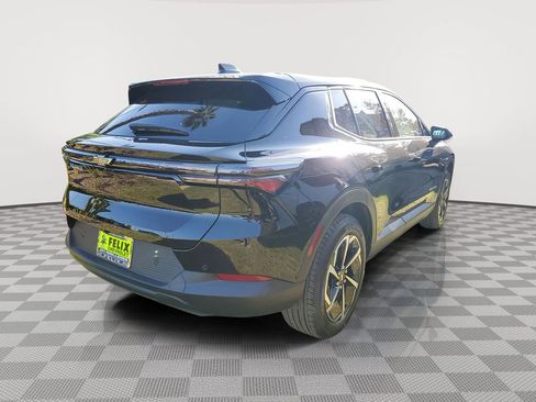 New 2026 Chevrolet Equinox EV LT image 3