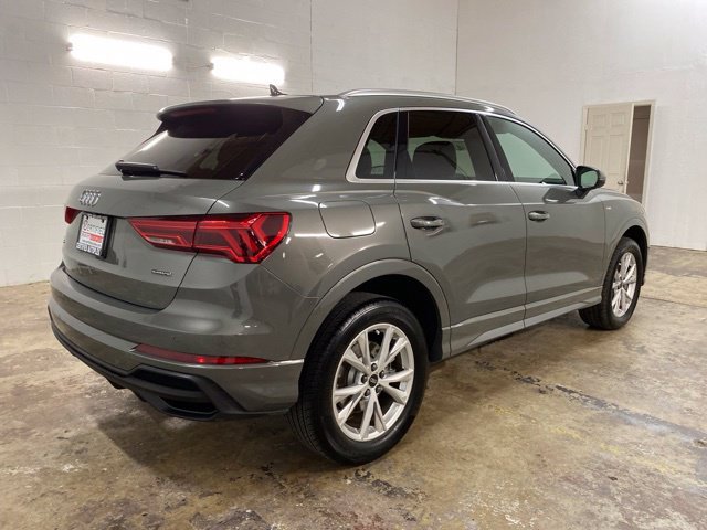 Used 2024 Audi Q3 2.0T Premium w/ Convenience Package AWD/4WD image 5